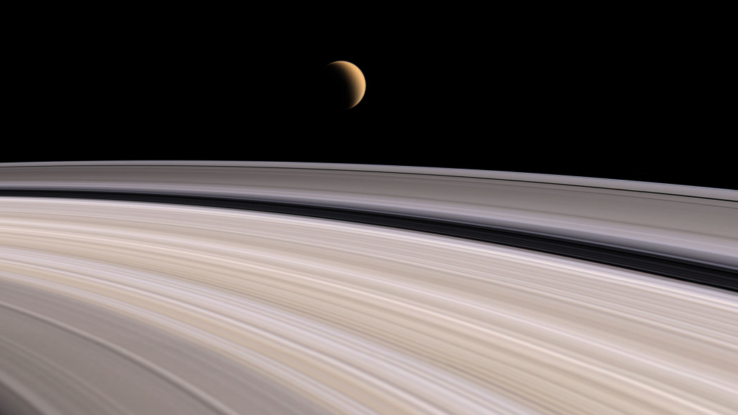 saturn-fly-ring-1-1066x600