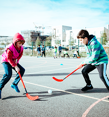 hockey boys playing